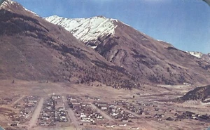 Postal Silverton Colorado on the Million Dollar Highway 1951 vista aérea - Imagen 1 de 2