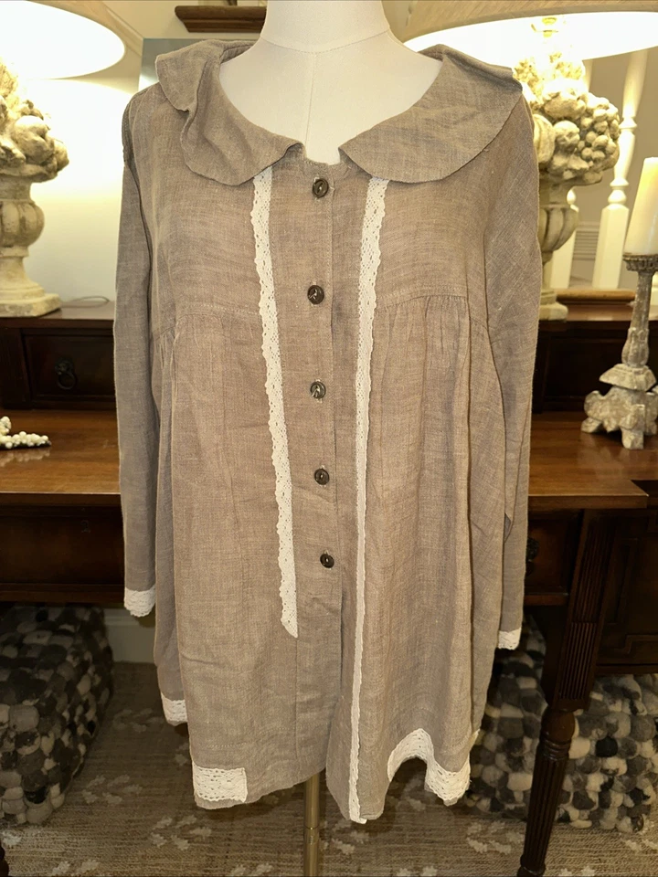 Top marrón con cuello de algodón y perlas Magnolia de la colección Farm Nuevo sin etiquetas Foto 1 de 4