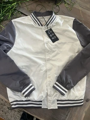 Chaqueta bomber satinada marca Zak hueso y gris Foto 1 de 4