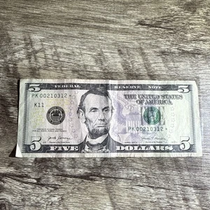 $5 STAR NOTE Circulated Five Dollars Bill Series 2017A STAR NOTE - Picture 1 of 3