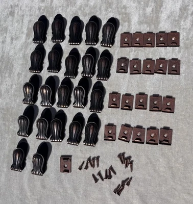 26 x Pinzas de escalera de alfombra de cobre Art Deco vintage con soportes Foto 1 de 4