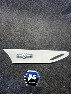 2013-2016 Scion FR-S BRZ 挡泥板装饰右乘客右手原始设备制造商 — 第 1/4 张图片