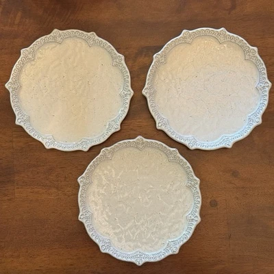 Набор антикварных кружевных хлебных тарелок Arte Italica Merletto Италия 6,5 дюйма (комплект из 3) - Изображение 1 из 4