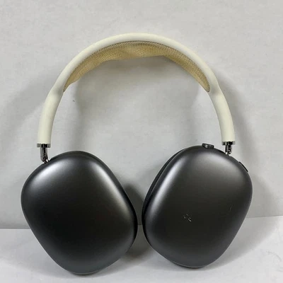 AirPods Max Lightning Black BAD BATTERY - Image 1 of 4