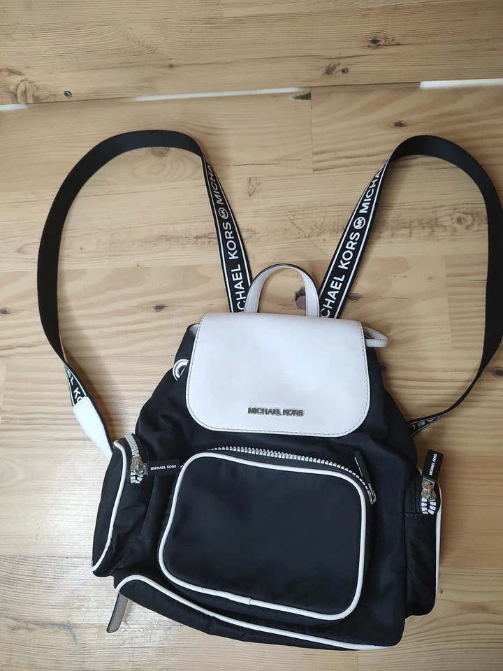 Mochila Michael Kors Usada Foto 1 de 4