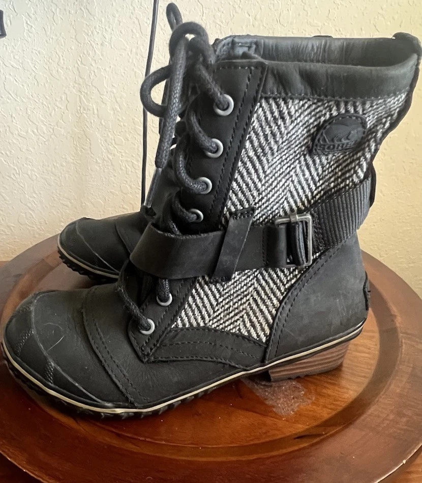 Sorel SlimBoot Mujer 6 Cordones Impermeable Negro Espiga Baddie Moto Goth Foto 1 de 4