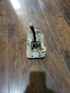 Jeep Cherokee XJ 97-01 Automatic Shifter Assembly - Picture 1 of 2