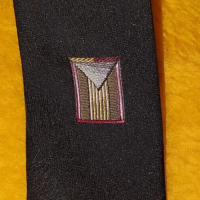 1980s VINTAGE ~ MENS BLACK SKINNY TIE ~ STRINGBEANS ~ AVANT GARDE NEW WAVE ~ 57" - Image 1 of 4