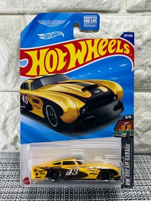 Aston Martin DB4GT edición alta velocidad 107/250 Hot Wheels HW Dream Garage 3/5 Foto 1 de 4
