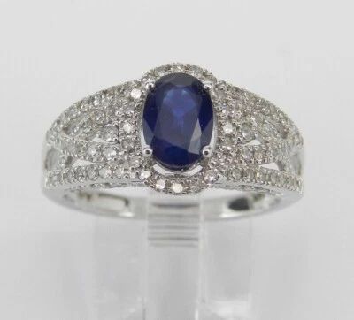 Anillo de boda de eternidad con halo de 2,30 quilates ovalado de zafiro creado en laboratorio de plata de ley 925 Foto 1 de 4