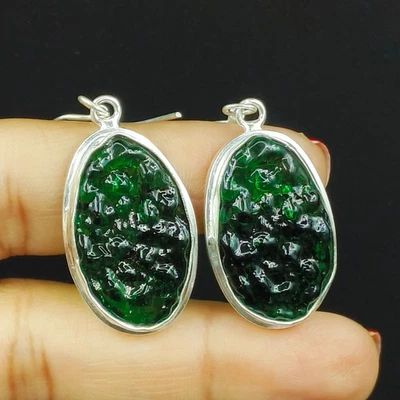 Impresionantes pendientes de regalo de joyería de piedras preciosas de moldavita natural de plata 925 Foto 1 de 4