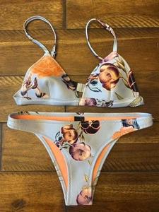 Triangl Bikini Set. Small. EUC. - Picture 1 of 5