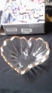 GENUINE HEAVY SAVOIR VIVRE MICHELLE CRYSTAL HEART BOWL FOR CANDY OR JEWELRY. NIB - Picture 1 of 7