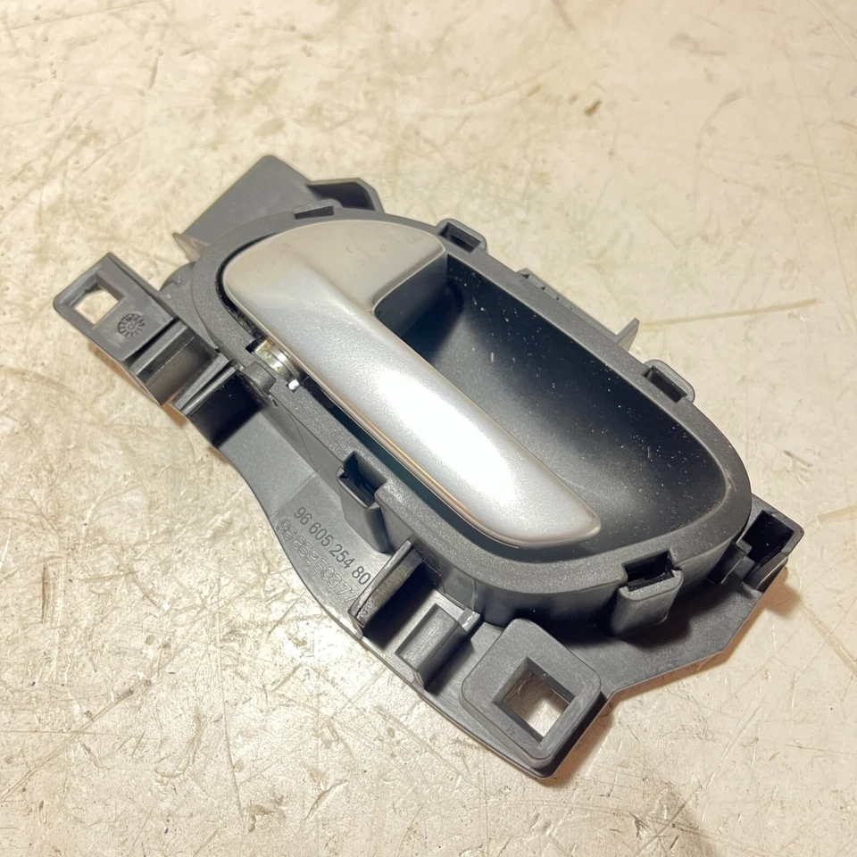 MANIJA PUERTA INTERIOR CITROEN C5 MK2 NSF LH PASAJERO DELANTERO IZQUIERDO 9660525480 08-11 Foto 1 de 3