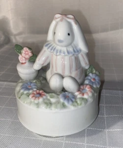 Otagiri Bunny Rabbit Music Box Azienda Funzionante - Foto 1 di 9