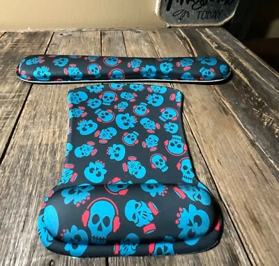 NEW Skeleton Mouse Pad with Keyboard Wrist Rest Support for Office Desk Laptop - Image 1 of 4