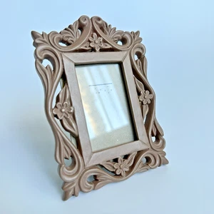 Antique Style Ornate Mauve Tan 2.5x3.5 Small Photo Picture Frame Wallet Size - Picture 1 of 6