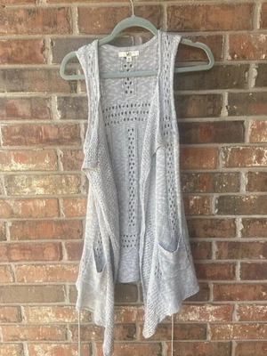 Suéter cárdigan gris sin mangas YA Foto 1 de 4