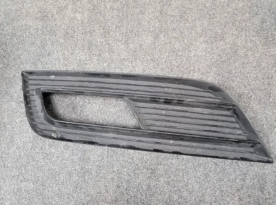 2013-2016 AUDI A4 FRONT LOWER LEFT OUTER GRILLE FOG LIGHT COVER 8K0 807 681K OEM - Изображение 1 из 4