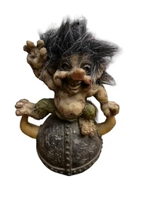 Gnomo troll vikingo noruego Nyform de colección raro - Imagen 1 de 7
