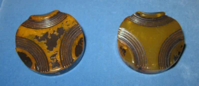 Pair of large vtg dark brown & butterscotch / caramel color buttons, 1.5" across - Image 1 of 4