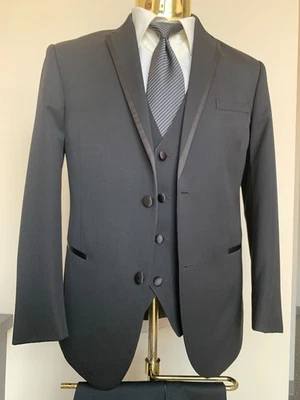 MICHAEL KORS BLACK TUXEDO  3 PC 40R COAT,  34 PANTS & M VEST   SUPER 130'S WOOL - Image 1 of 4