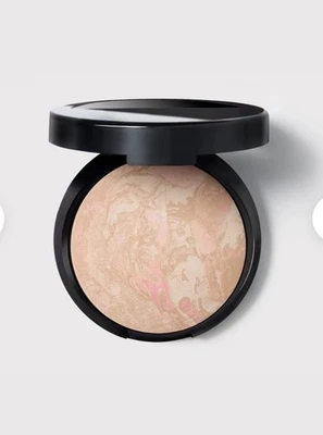 Base Correctora de Color Porcelana LAURA GELLER Baked Balance-n-Brighten Foto 1 de 4