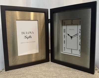 Reloj de Escritorio Bulova B1234 “Feliz Aniversario El Amor Es Atemporal” Foto 1 de 4