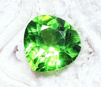 Natürlicher Peridot 9,60 Ct Birnenförmiger Lose Edelstein Mit Zertifikat - Bild 1 von 4