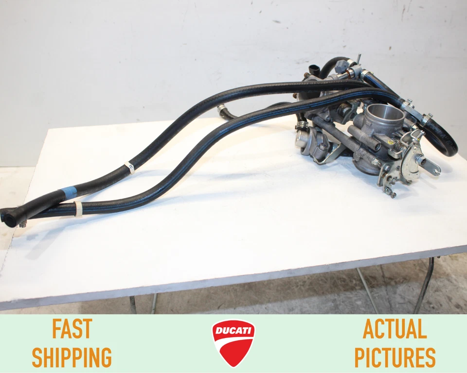 Ducati Sport 800 2003 2004 carrocería del acelerador con inyectores Foto 1 de 4