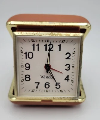 RelojWestclox Cuerda Marrón Clamshell Alarma de Viaje Hecho en China - Probado Foto 1 de 4