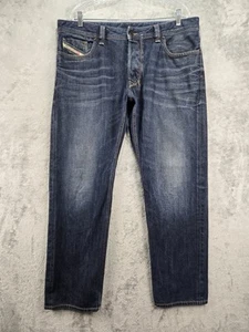 Jeans Diesel Para Hombre Larkee Denim Pierna Recta 38x32 Calce Regular Botones Mosca - Imagen 1 de 24