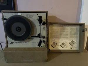 Audiotronics 304A Giradischi Bidirezionale Portatile Altoparlante Integrato FUNZIONA! - Foto 1 di 24