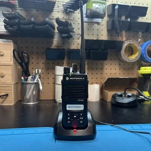Motorola Xpr 3500e UHF Pre-Owned Starter Pack Single Radio Kit Working ✅✅✅✅ - Zdjęcie 1 z 3