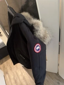 Ich verkaufe meine canada goose jacke da ich sie nie trage. Neupreis 530€ - Bild 1 von 3