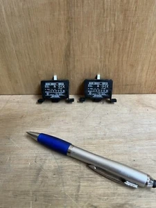 Bloques de contacto con botón pulsador Telemecanique ZB2-BE101 y ZB2-BE102 - Imagen 1 de 2