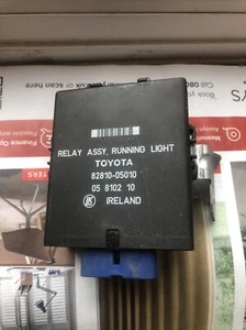 Conjunto de relé de luz de circulación Toyota 82810-05010 caja # 57 - Imagen 1 de 7
