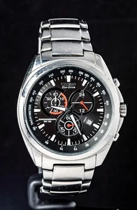 Citizen Eco-Drive Chronograph WR100 Herrenuhr -- teilweise funktionsfähig, Ø44mm Gehäuse - Bild 1 von 8
