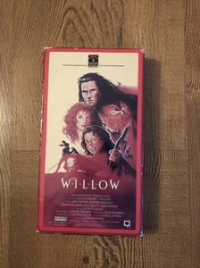 Willow VHS 1988 Val Kilmer Joanne Whalley Warwick Davis - Picture 1 of 3