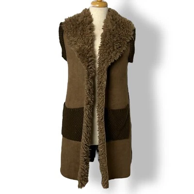 Nuevo con etiquetas Chaleco Largo Love Token Bella Imitación Piel de Oveja Talla XS Bolsillos Tejido Brillante Foto 1 de 4