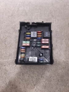 2009 AUDI A3 8P 1.6 PETROL FUSE BOX 1K0937125A - Picture 1 of 3