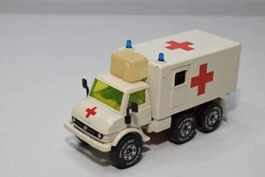 B67 1:55 SIKU 2218 UNIMOG MERCEDES-BENZ BINZ AMBULANCE SANITATSWAGEN EXC. COND.9 - Imagen 1 de 7