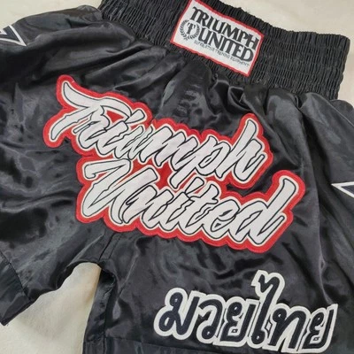 Shorts de luta feminino TRIUMPH UNITED MMA tamanho pequeno preto vermelho lutador kickboxing  - Imagem 1 de 4