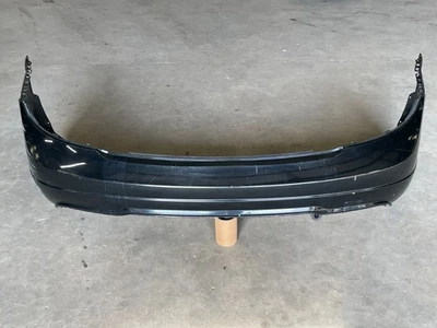 12 13 14 Conjunto de cubierta de parachoques inferior trasero Mercedes C63 AMG negro 1606 OEM Foto 1 de 4