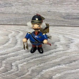 Adorno Kathe Wholfahrt policía madera pintado a mano Alemania - Imagen 1 de 7