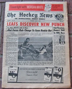 3-4-67 HOCKEY NEWS  Toronto Maple Leafs Terry Sawchuk And King Clancy On Cover - Picture 1 of 1