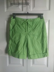 Charter Club shorts size 6 Allison Fit Green Bermuda Drawstring 4 pockets cuffs - Picture 1 of 10