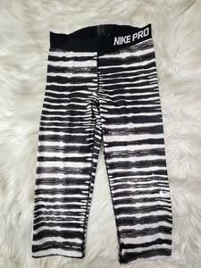 Nike Pro Damen Cropped Cropped sportliche gestreifte Leggings Gr: M - Bild 1 von 10