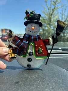 Metall Schneemann Besen Schal Mütze Laterne Weihnachtsschmuck Urlaub 4 Zoll Pullover - Bild 1 von 6