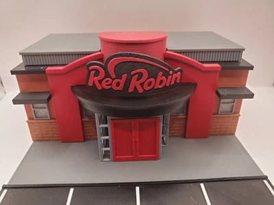 RED ROBIN S SCALE BUILDING-DIORAMA - Image 1 of 4